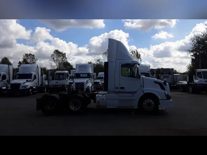 2018 Volvo VNL300