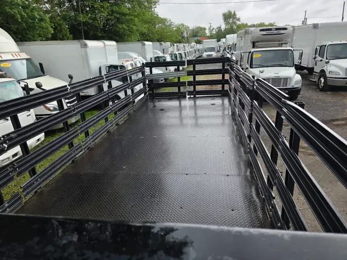 2018 FREIGHTLINER M2 106