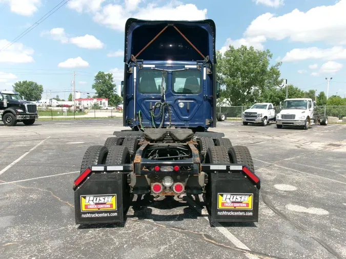 2022 Freightliner Cascadia0af22d6b38eda850e72d386c74ca32e1