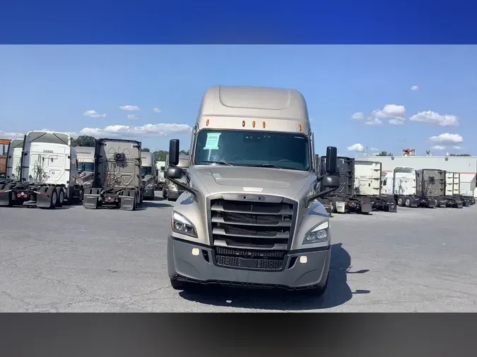 2022 Freightliner Cascadia 126