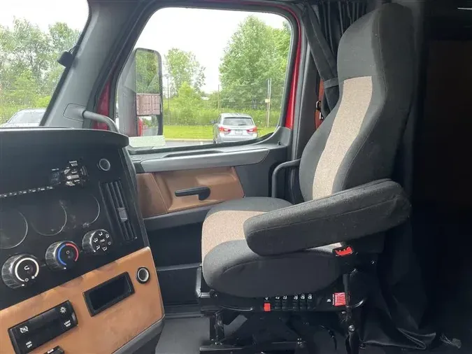 2020 FREIGHTLINER CASCADIA