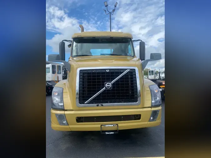 2018 VOLVO TRUCK VNL64T300