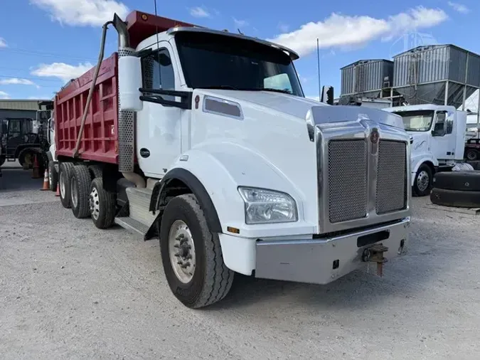 2016 KENWORTH T880