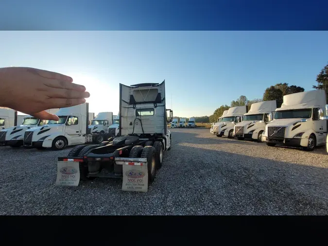 2019 Volvo VNL300