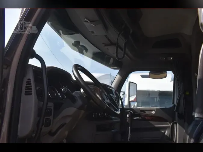 2017 PETERBILT 579