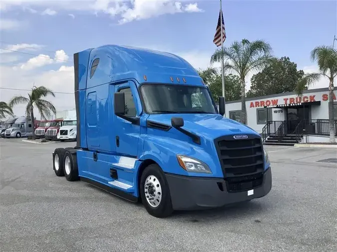 2021 FREIGHTLINER CA126