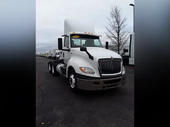 2019 NAVISTAR INTERNATIONAL LT625 DAYCAB T/A