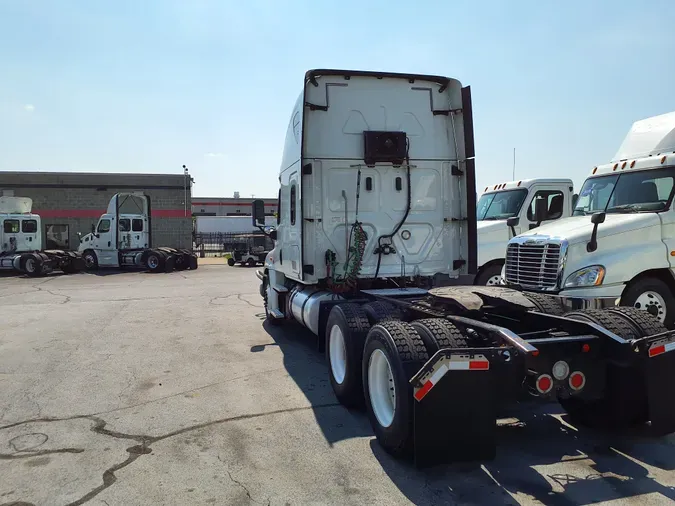 2018 FREIGHTLINER/MERCEDES CASCADIA 125