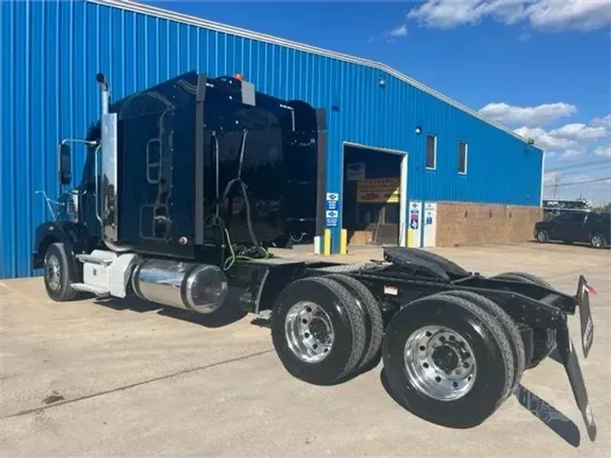 2016 FREIGHTLINER 122SD