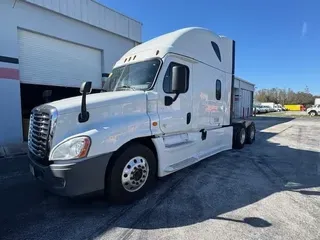 2020 FREIGHTLINER/MERCEDES CASCADIA 125