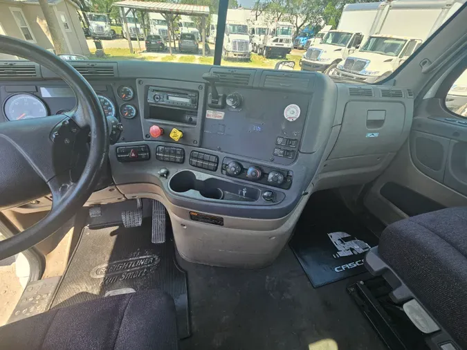 2016 FREIGHTLINER/MERCEDES CASCADIA 125