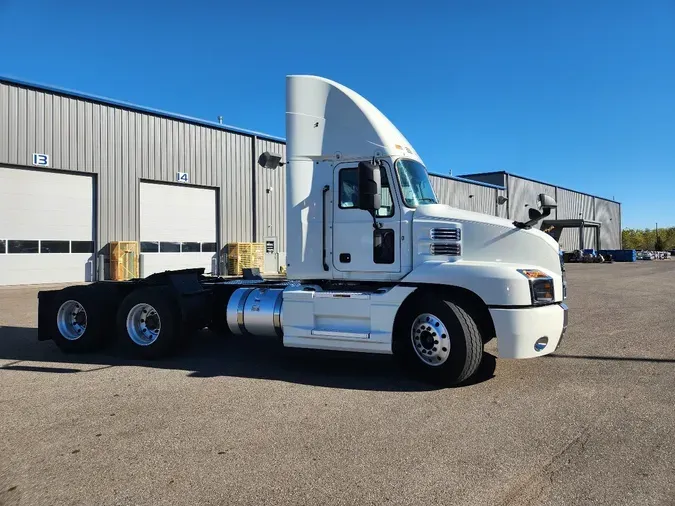 2021 MACK Anthem AN64T