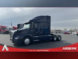 2022 VOLVO VNL760