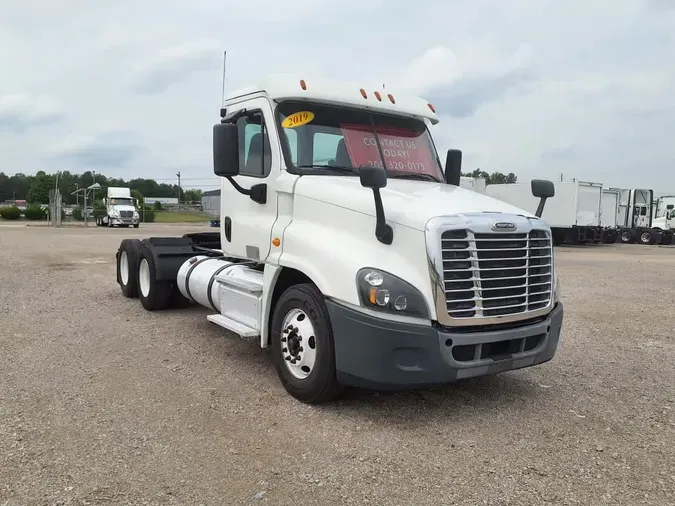 2019 FREIGHTLINER/MERCEDES CASCADIA 125