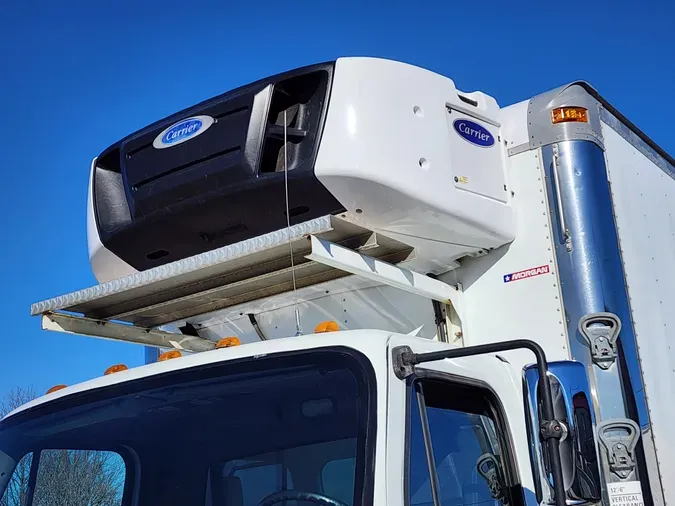 2018 FREIGHTLINER/MERCEDES M2 106