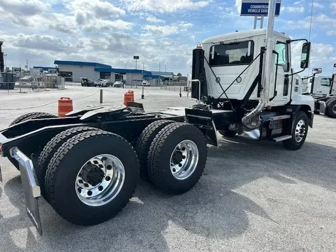 2025 MACK AN64T