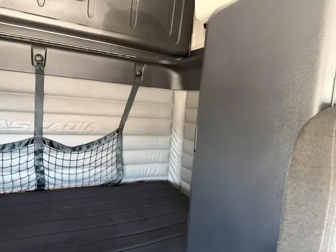 2021 Freightliner Cascadia