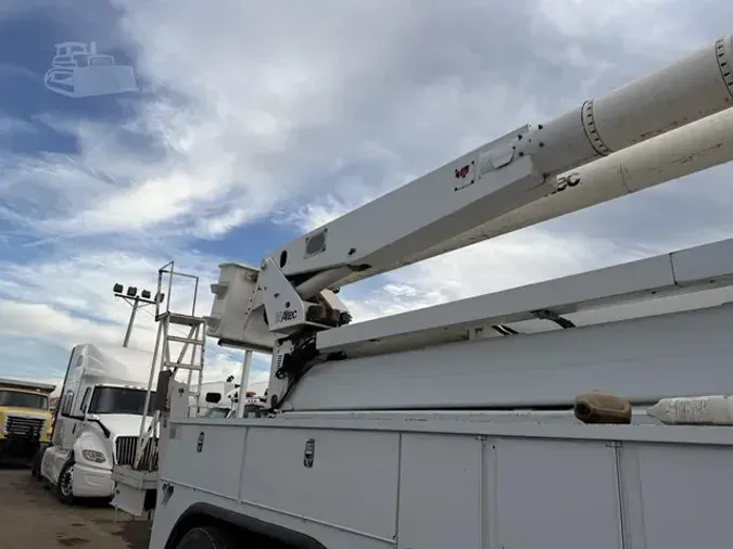 2012 ALTEC AM900-E100