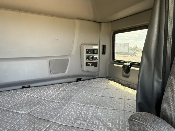 2021 International LT625