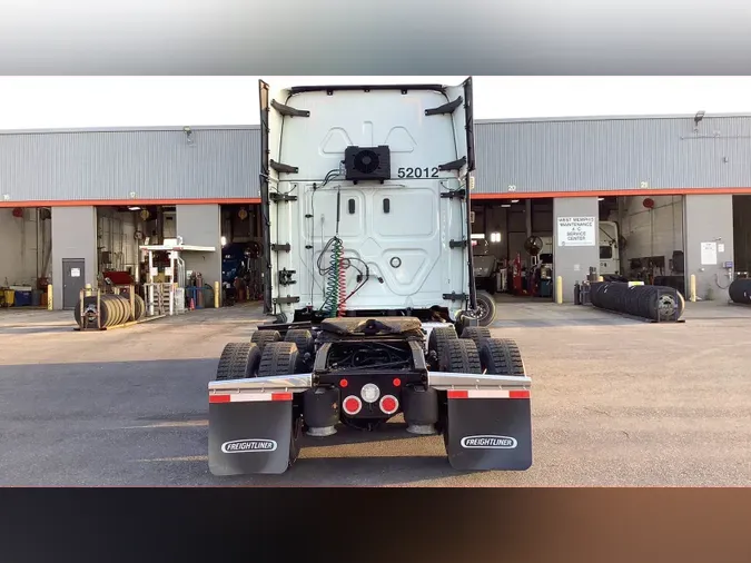 2021 Freightliner Cascadia