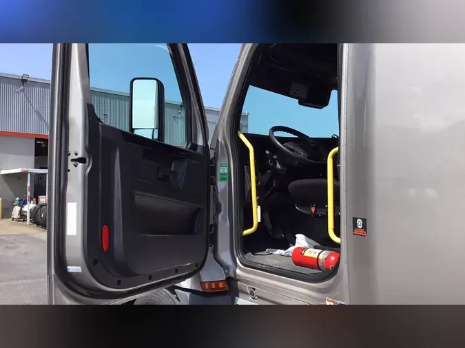 2023 Freightliner Cascadia 1260b1603cc8ea90f2d346eb6b9af0a481a