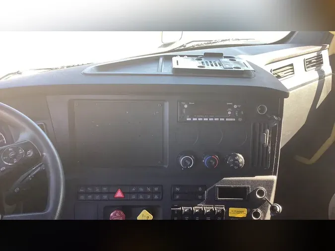 2023 Freightliner Cascadia 126