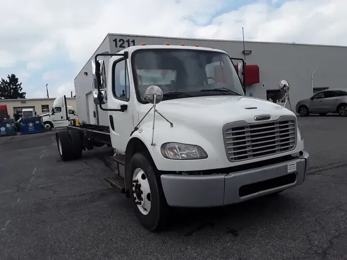 2014 FREIGHTLINER M2 106