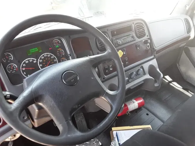 2017 FREIGHTLINER M2 106