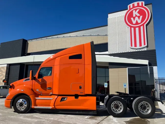 2020 Kenworth T680