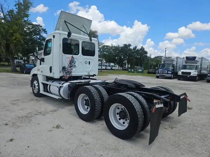 2019 FREIGHTLINER CASCADIA 125
