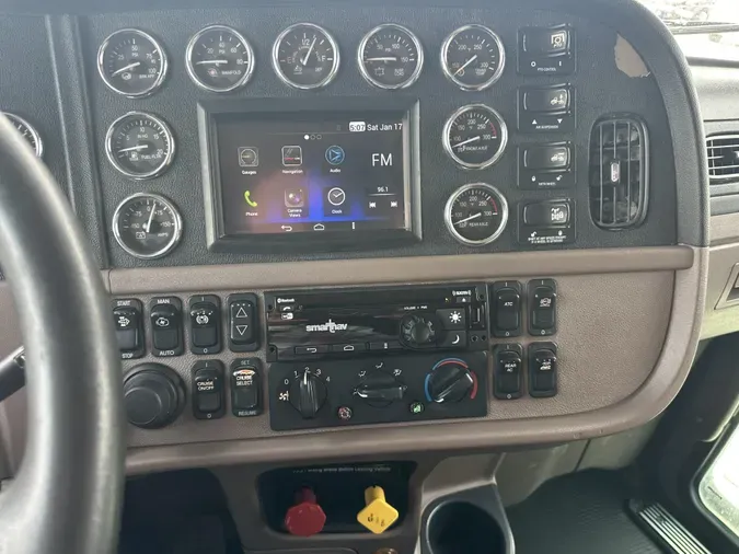 2020 Peterbilt 389