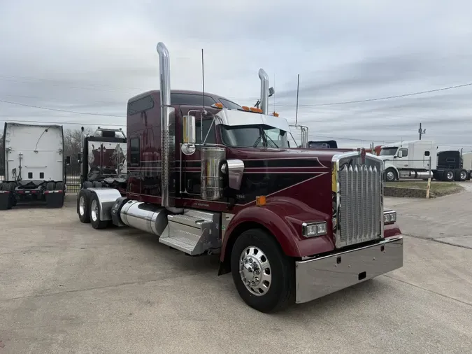 2024 Kenworth W9000b2c816b62621cc0e8801c592a168508