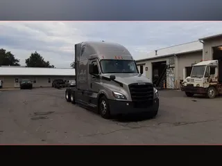 2023 Freightliner Cascadia 126
