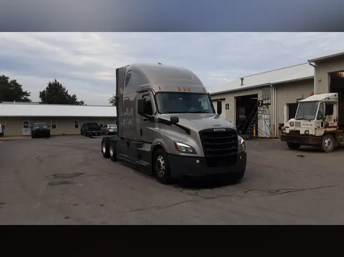2023 Freightliner Cascadia 1260b2d22b81aae0629e3f534e7f51a8100