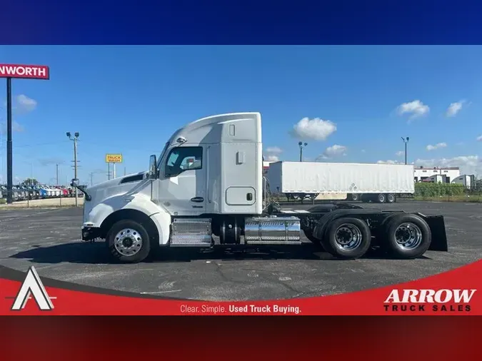 2022 KENWORTH T880