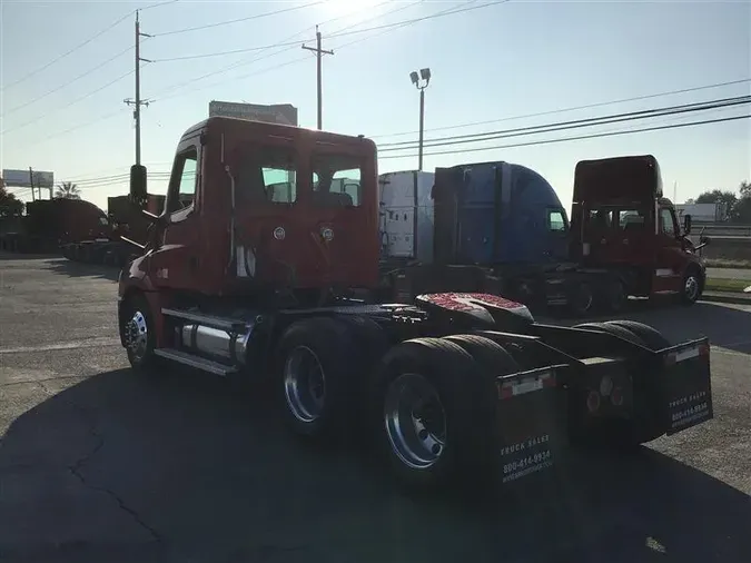 2020 FREIGHTLINER CA126