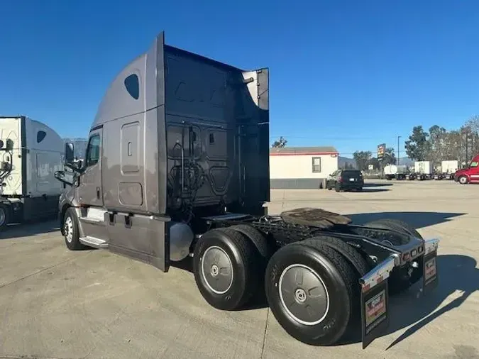 2020 Freightliner Cascadia