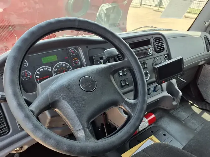 2018 FREIGHTLINER/MERCEDES M2 106
