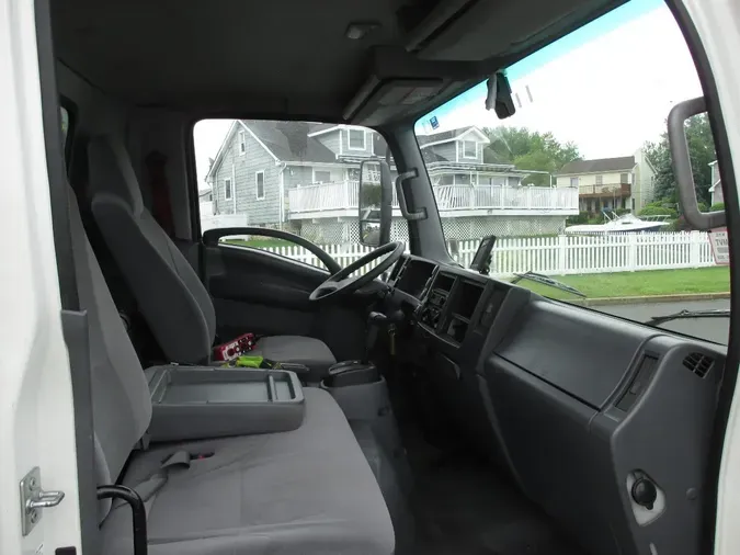 2019 ISUZU NRR