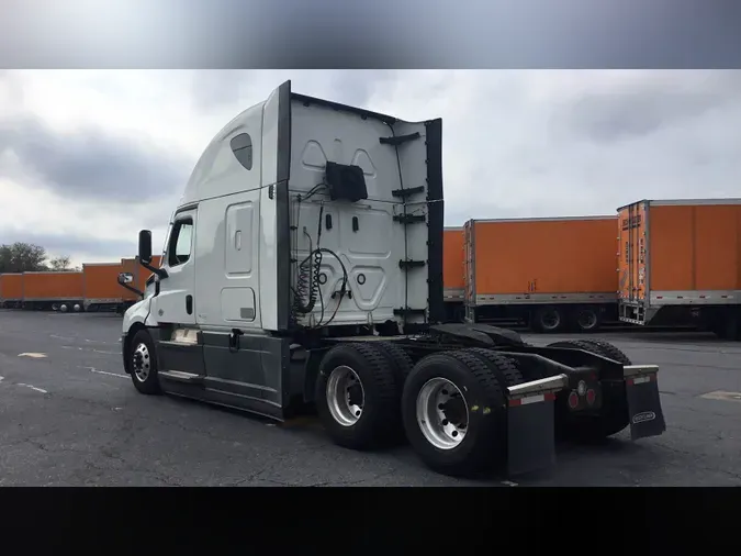 2022 Freightliner Cascadia 126