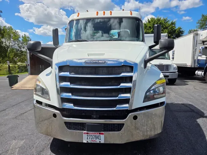 2019 FREIGHTLINER NEW CASCADIA PX12664