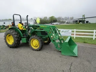 2018 John Deere 5075E
