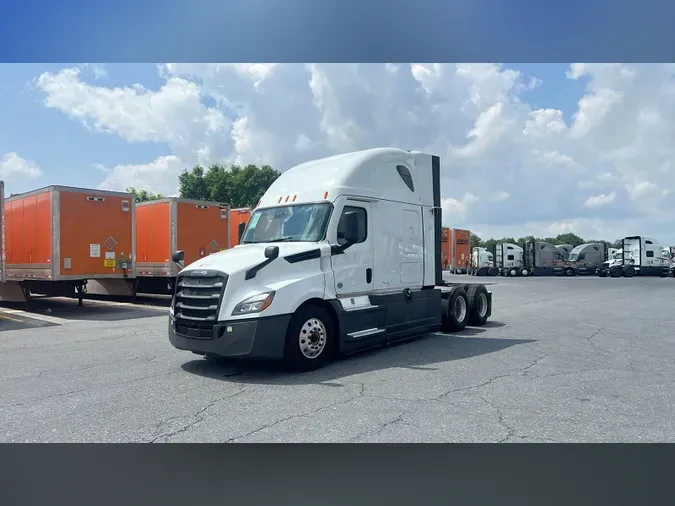 2022 Freightliner Cascadia 126