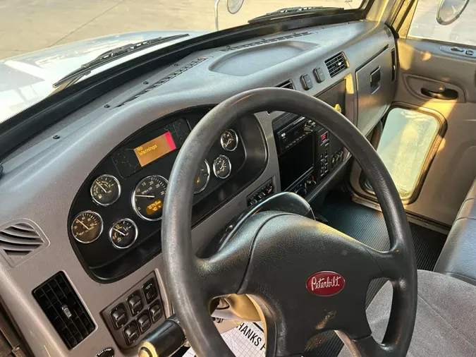 2019 Peterbilt 337