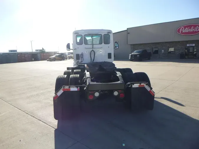 2023 Peterbilt 579