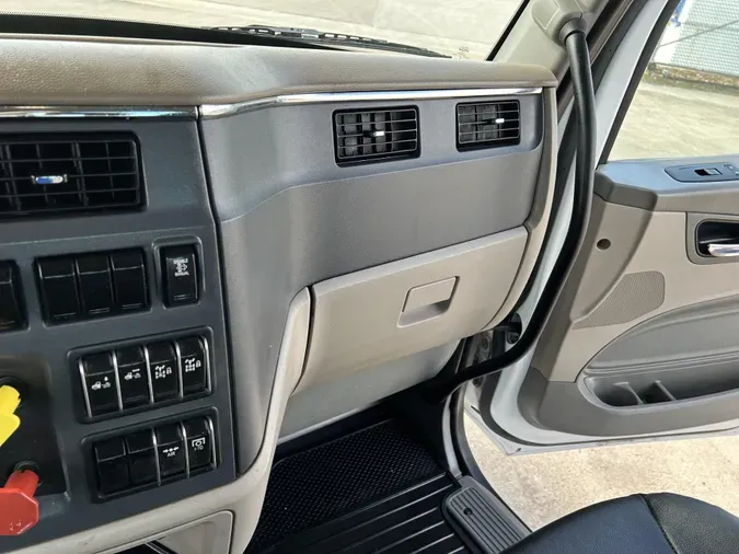 2022 Peterbilt 567