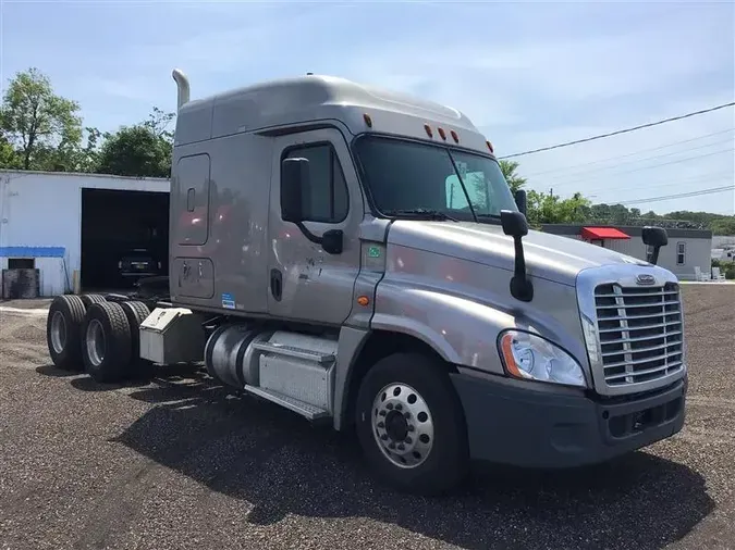 2016 FREIGHTLINER CASCADIA