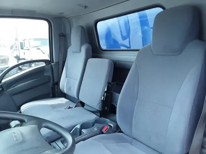 2018 ISUZU NRR