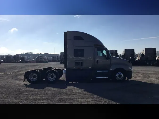 2022 International LT0b50cc5ad2666a81205f67a354e0f2ad