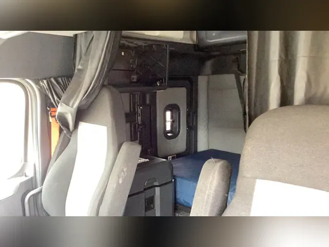 2020 Freightliner Cascadia